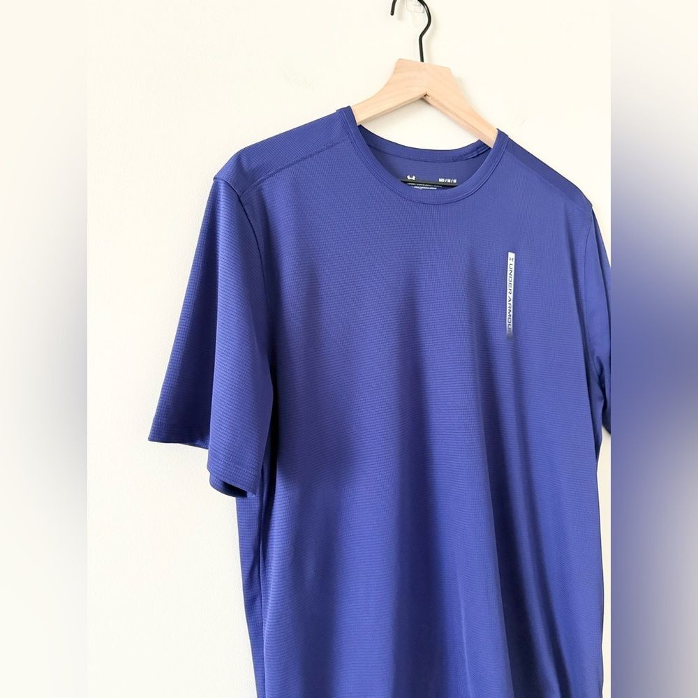 Under Armour Short Sleeve Performance Tee Coolswitch in Royal Blue - Size M - Picture 2 of 7